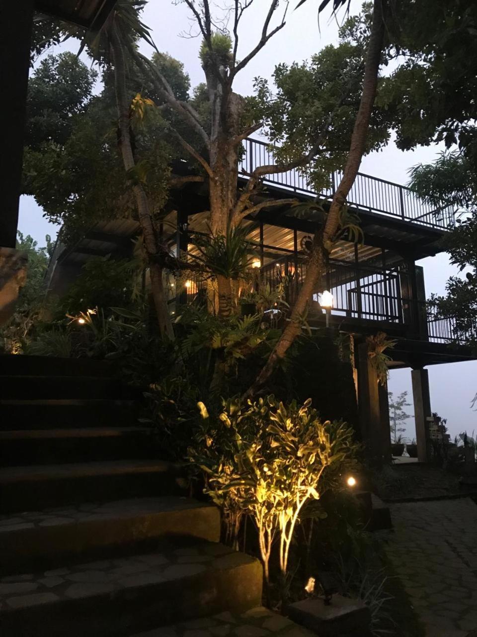 Kraras Munduk Guest House & Donbiyu Rendezvous Restaurant Exterior foto