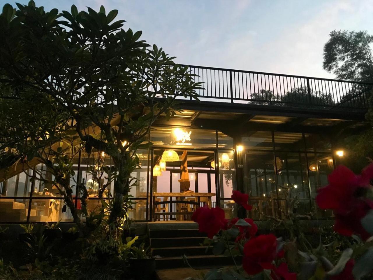 Kraras Munduk Guest House & Donbiyu Rendezvous Restaurant Exterior foto